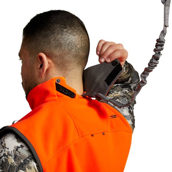 SITKA Stratus Weste in Blaze Orange Durchlass