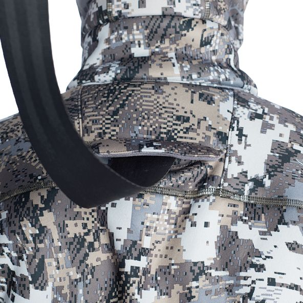 SITKA-Equinox-Hoody-in-Elevated-II-4 SITKA Equinox Hoody in Elevated II Durchlass für Sicherheitsgurt