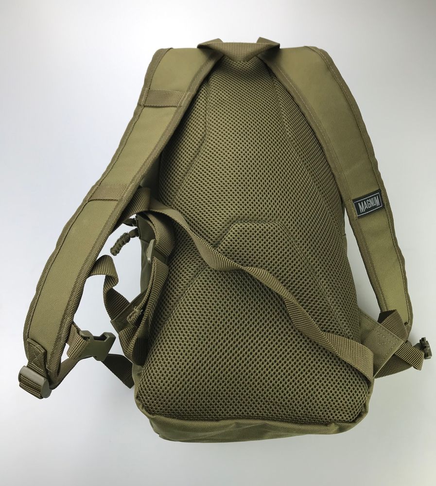 PULSAR Rucksack 15 in oliv Rückansicht