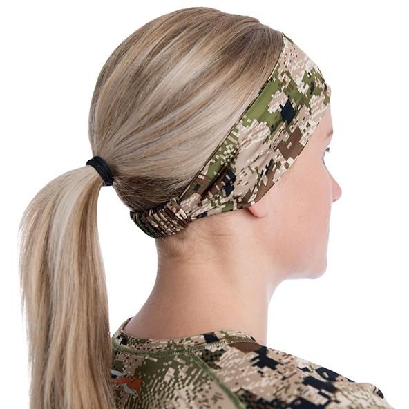 SITKA Core Lightweight Stirnband für Damen in Optifade Subalpine am Kopf