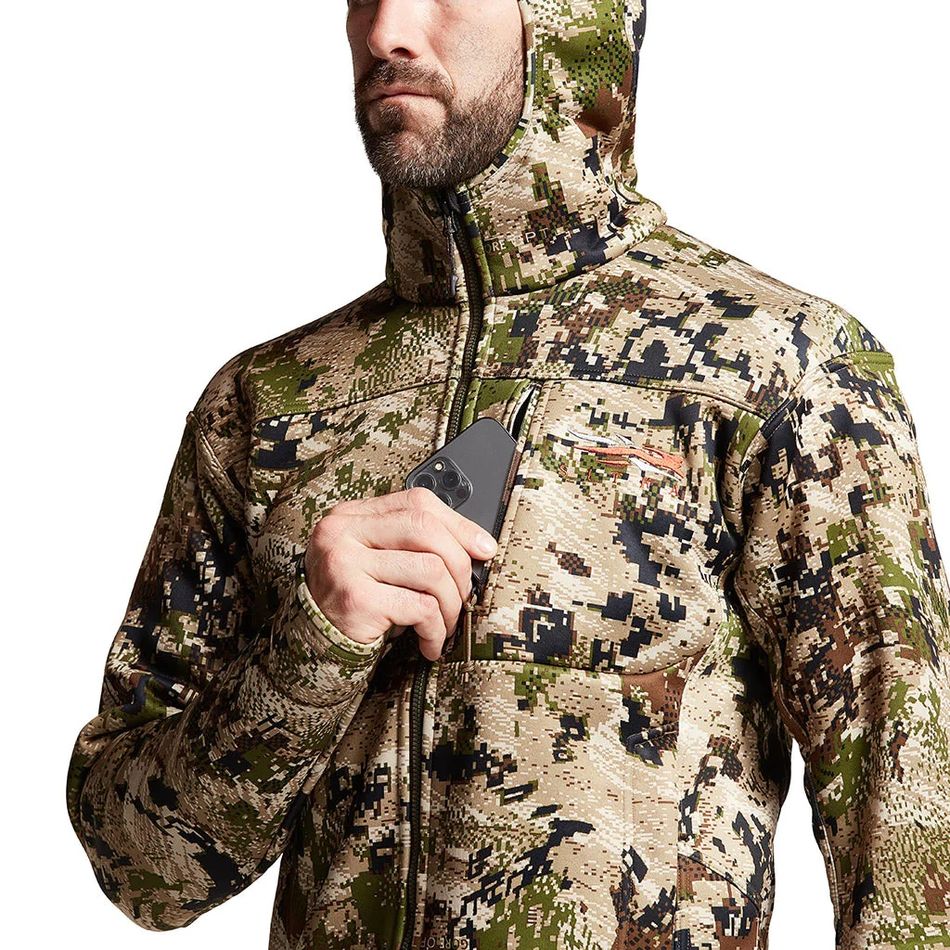 SITKA Traverse Hoody in Subalpine Brusttasche