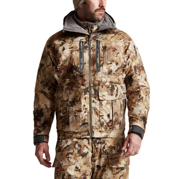 SITKA Boreal Aerolite Jacke angezogen